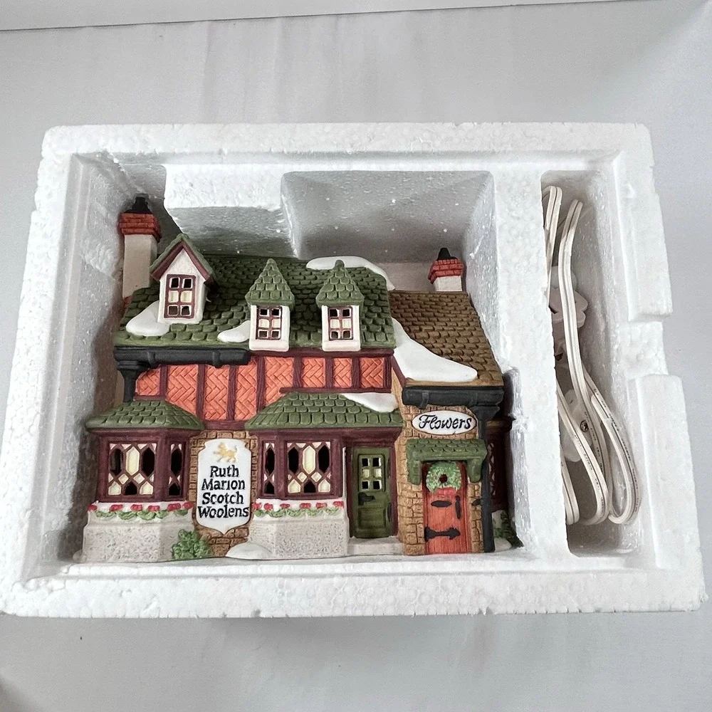 Dept 56 RUTH MARION SCOTCH WOOLENS Limited Ed 1989 Dickens 55859 Lighted EUC